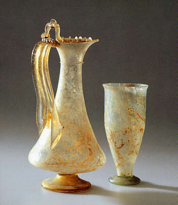 Henkelkrug und Becher, Römermuseum Augst