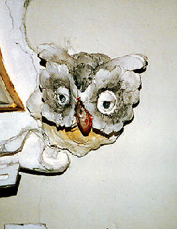 Stuckornament: Eule