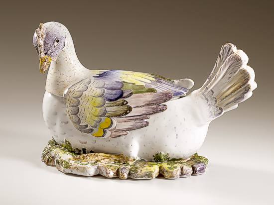 Museum Deutscher Fayencen, Schloss H�chst�dt: Huhnterrine, Manufaktur Mosbach, um 1785
