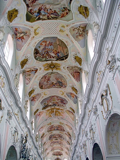 Gewölbe desd Mittelschiffs