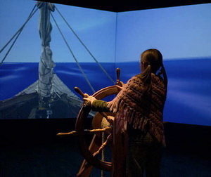 Piratin am Steuerruder