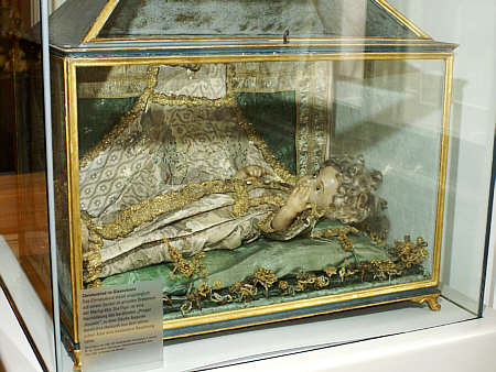 Extra Schön: Christuskind im Glasschrein