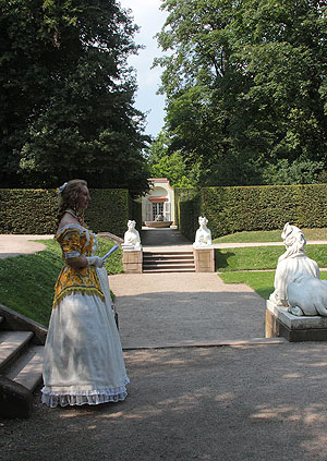 Mit der Hofdame im Naturtheater des Kurfürsten Carl Theodor