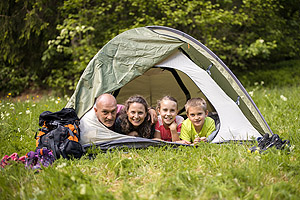Draußen übernachten – ein besonderes Erlebnis für alle. © Naturpark Südschwarzwald/Sebastian Schröder-Esch