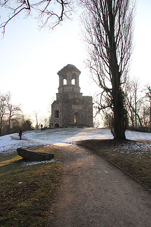 Winterstimmung am Merkurtempel im Schwetzinger Schlossgarten. Fotos: kulturer.be