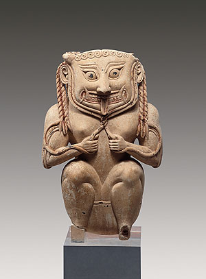 Gefäss in Form einer hockenden Gorgo Medusa, Ton, Tarent (?), um 650 v. Chr. © Andreas F. Voegelin, Antikenmuseum Basel und Sammlung Ludwig