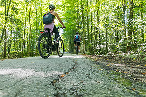 Testfahrerinnen und Testfahrer beim Befahren der Radkorridore vom Umland in die Stadt Salzburg © Salzburg Research/wildbild-Herbert Rohrer.