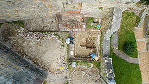 Grabung in der Burg Rötteln. Foto: Hans-Jürgen von Akkeren/ssg