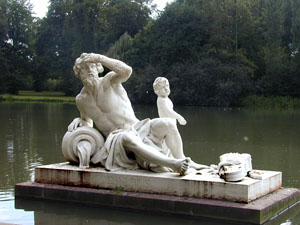 Peter Anton Verschaffelt: Flussgott Donau am Großen Weiher des Schwetzinger Schlossgartens. Foto: kulturer.be