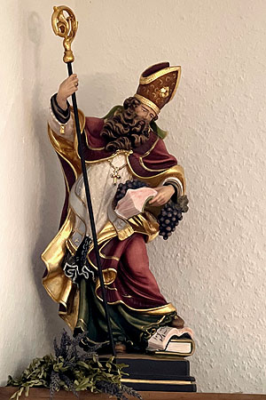 Schnitzfigur des Heiligen Urban. Foto: Schwarzwälder Freilichtmuseum Vogtsbauernhof, Tamara Schwenk