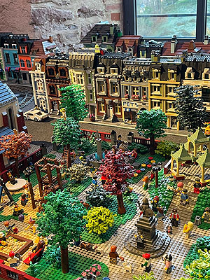 Innenstadtszene mit Straßenbahn. Foto: kulturer.be