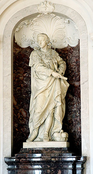 Marmorfigur des Kurfürsten Cal Theodor im Rittersaal