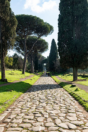 Via Appia, original erhaltene Pflasterstrecke. Foto: Stefano Castellani, © ICCD